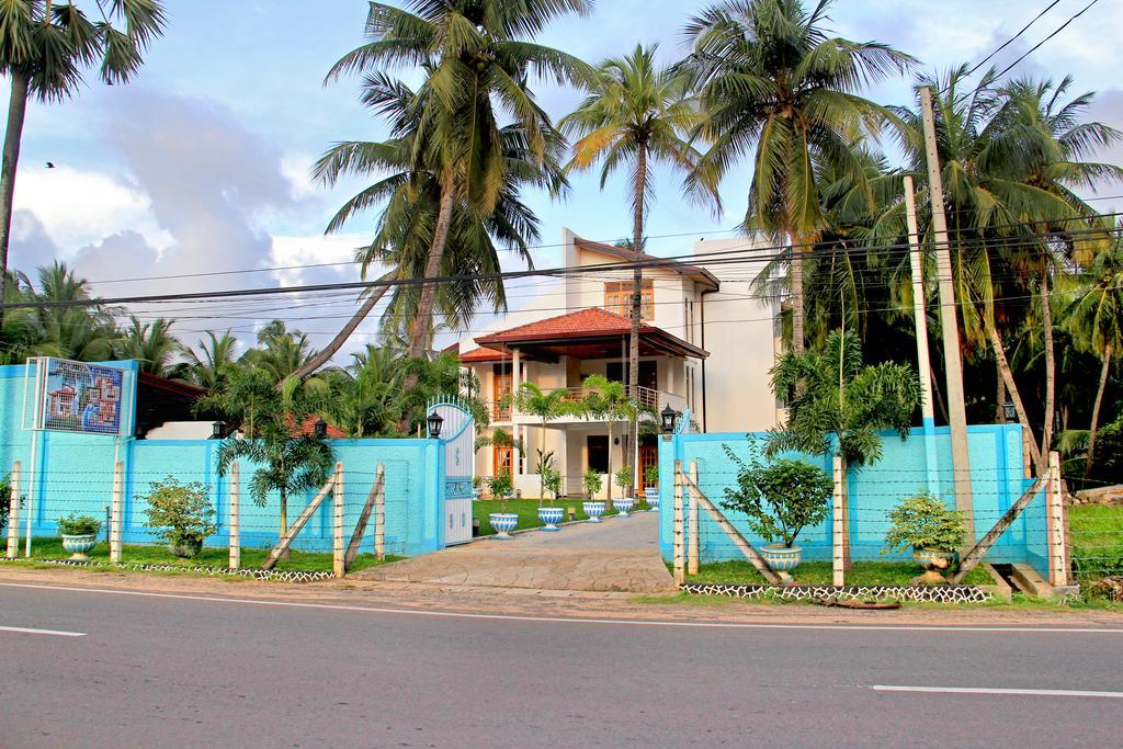 Bluewater Beach Resort Trincomalee Exterior foto